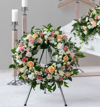 Krans i rosa og fersken 70 cm Krans i rosa og fersken 70 cm